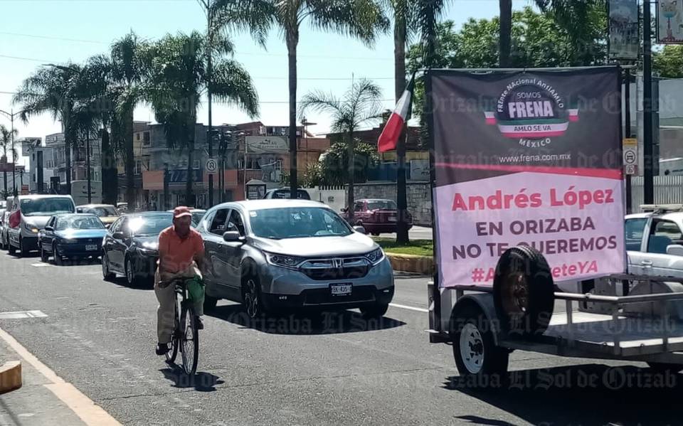 M s de un centenar participa en caravana anti AMLO en Orizaba